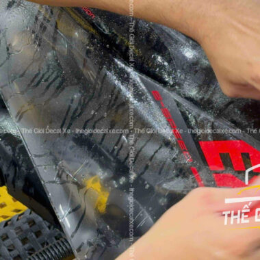So sánh dán PPF TPU và decal cho xe SH | Nên chọn loại nào?