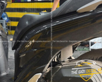 Xe SH trước khi dán Film PET đen bóng – chống phai, chống bong tróc