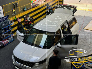 Lớp bảo vệ PPF TPU trong suốt trên bề mặt sơn xe