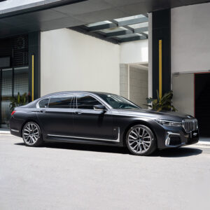 Dán PPF TeckWrap bảo vệ xe ô tô tại Thế Giới Decal Xe