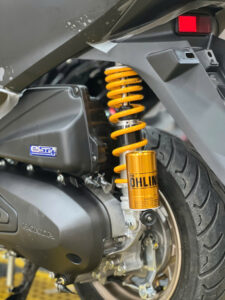 Lắp phuộc cho xe Lead tại Thế Giới Decal Xe