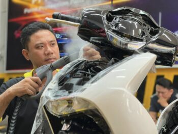 Thi công dán PPF TPU xe tại Cửa hàng Thế Giới Decal Xe tại Biên Hòa