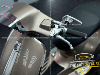 Từ xe zin thành siêu phẩm sang trọng nhờ sự phối hợp tài tình các món phụ kiện CNC.