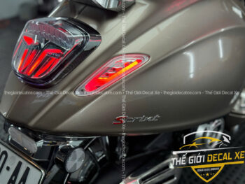 Vespa kết hợp hoàn hảo xi nhan và hậu G