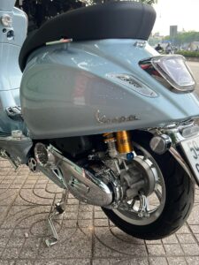 Tổng thể hài hòa với cụm đèn pha và đuôi đèn hiện đại