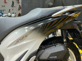 Dịch vụ dán tem trùm Sh 2020 Ombre chuyên nghiệp lấy ngay.