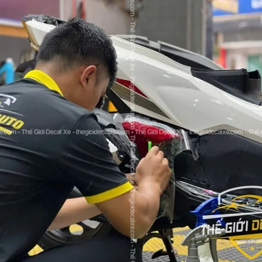 So sánh keo bóng và keo nhám (PPF): Nên chọn loại nào để bảo vệ xe tốt hơn?