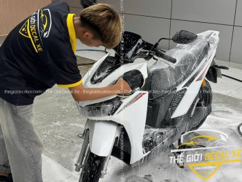 Hệ thống phòng dán khép kín đạt chuẩn giúp xe điện Viper luôn bóng đẹp hoàn hảo.